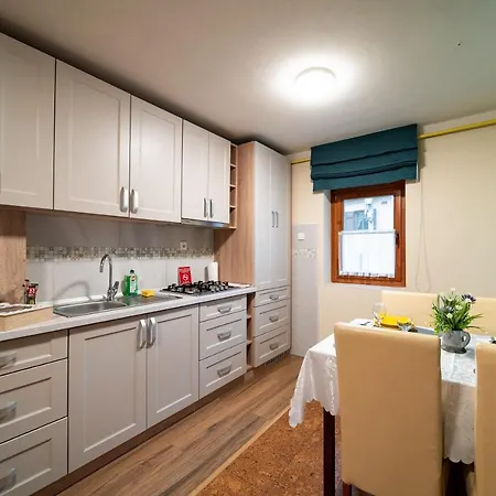 Lilla Apartament *